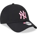 justerbar-sort-buet-kasket-med-lyserodt-logo-9forty-neon-new-york-yankees-mlb-fra-new-era