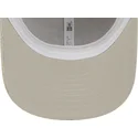 beige-justerbar-9forty-teddy-kasket-med-buet-skygge-fra-new-york-yankees-mlb-af-new-era