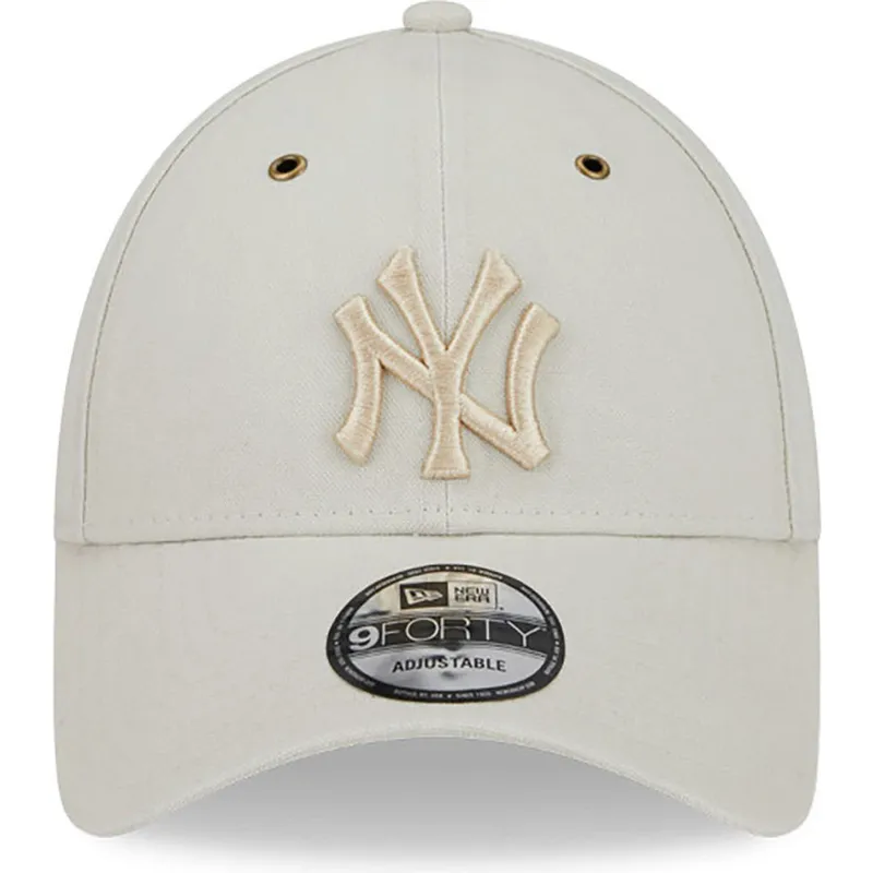 beige-justerbar-buet-kasket-med-beige-logo-9forty-washed-canvas-fra-new-york-yankees-mlb-fra-new-era