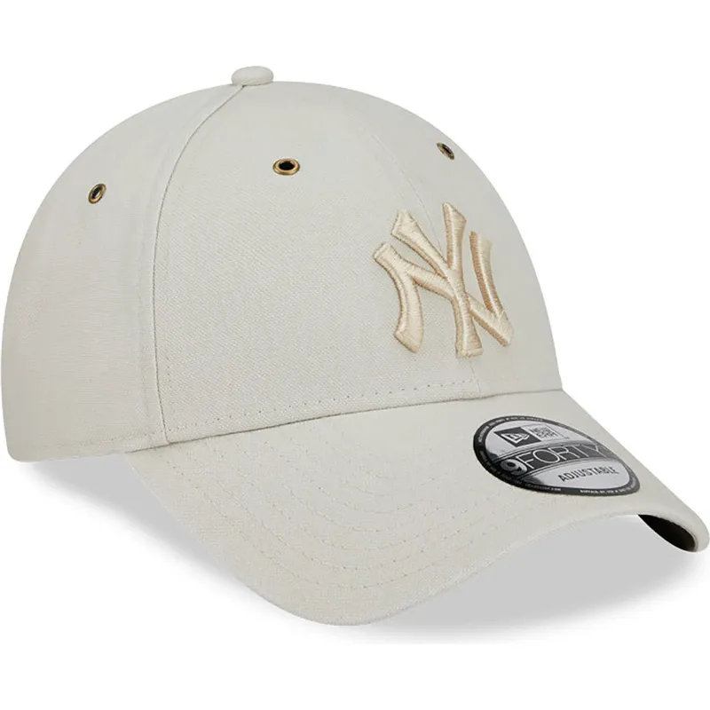 beige-justerbar-buet-kasket-med-beige-logo-9forty-washed-canvas-fra-new-york-yankees-mlb-fra-new-era