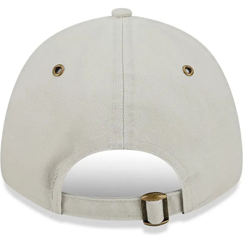 beige-justerbar-buet-kasket-med-beige-logo-9forty-washed-canvas-fra-new-york-yankees-mlb-fra-new-era