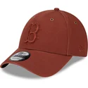 boston-red-sox-mlb-new-era-brun-justerbar-buet-kasket-med-brunt-logo-9forty-washed-canvas