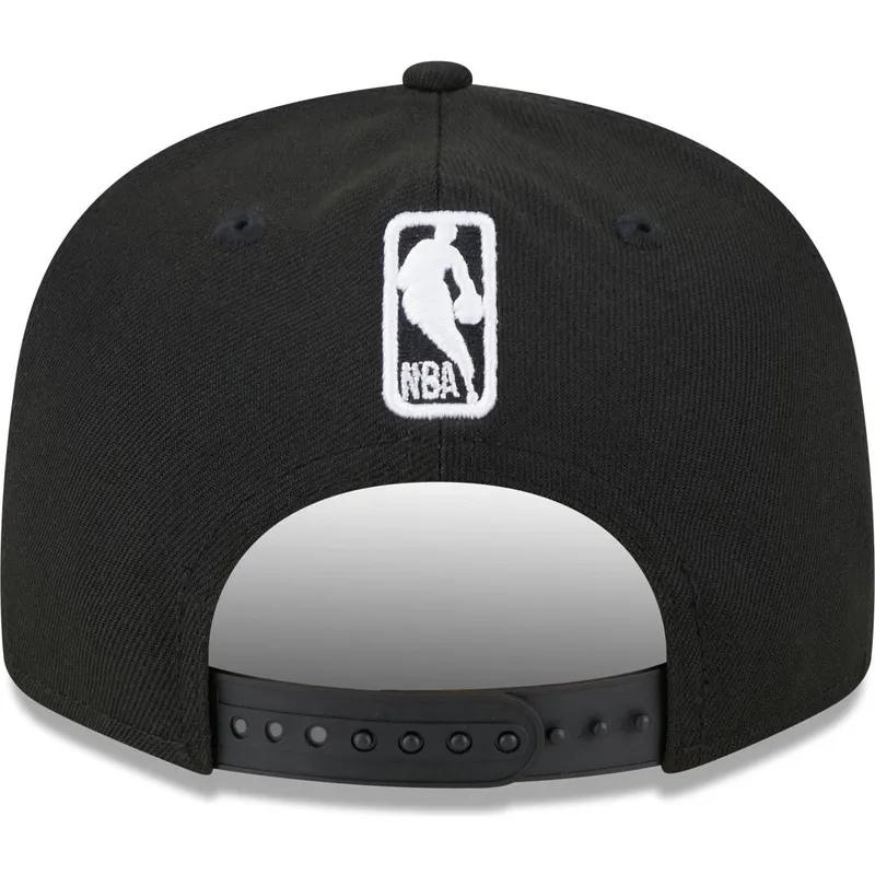 sort-flad-snapback-9fifty-tip-off-2023-kasket-fra-milwaukee-bucks-nba-fra-new-era