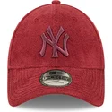 new-york-yankees-mlb-9forty-rod-justerbar-buet-kasket-med-rodt-logo-i-frotte-fra-new-era