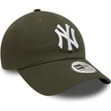 gron-justerbar-curved-kasket-9twenty-league-essential-fra-new-york-yankees-mlb-fra-new-era