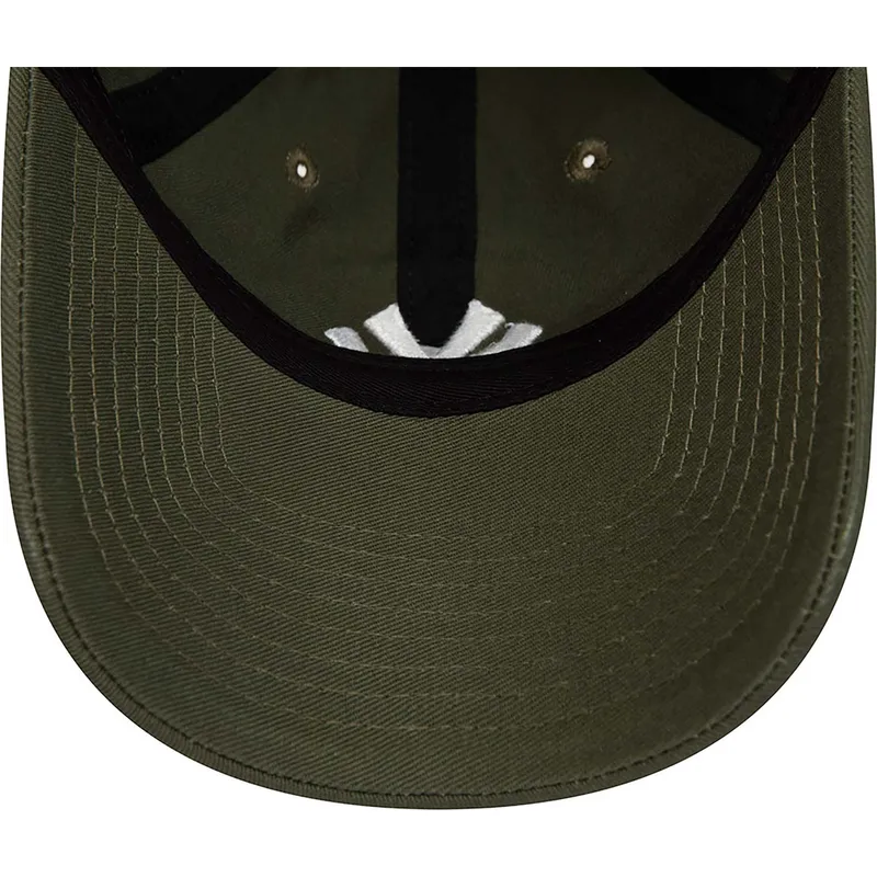 gron-justerbar-curved-kasket-9twenty-league-essential-fra-new-york-yankees-mlb-fra-new-era