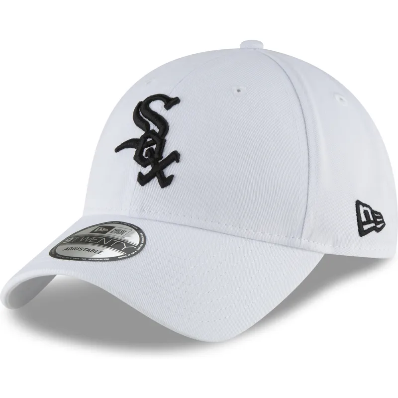 hvid-justerbar-kurvet-kasket-med-sort-logo-9twenty-core-classic-fra-chicago-white-sox-mlb-fra-new-era