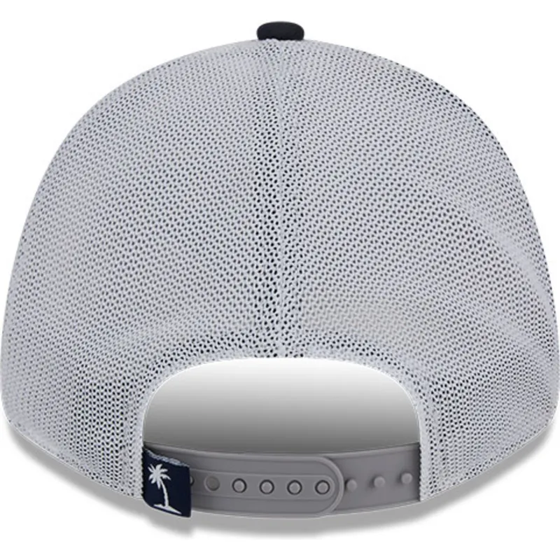 marinebla-og-hvid-9forty-stretch-snap-tab-new-york-yankees-mlb-trucker-cap-fra-new-era