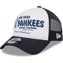 hvid-og-marinebla-9forty-a-frame-team-new-york-yankees-mlb-trucker-kasket-fra-new-era