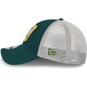 gron-og-hvid-oakland-athletics-mlb-9twenty-stripe-trucker-kasket-fra-new-era