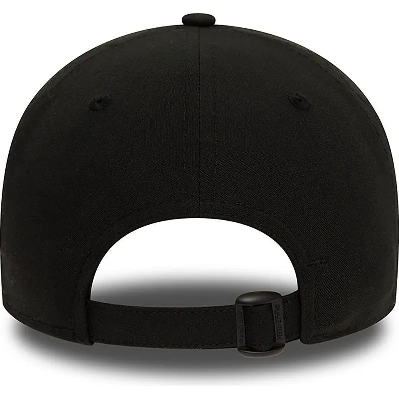 sort-justerbar-curved-kasket-9forty-repreve-wordmark-fra-manchester-united-football-club-premier-league-fra-new-era