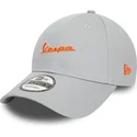 gra-justerbar-buet-kasket-med-orange-logo-9forty-seasonal-colour-fra-vespa-piaggio-af-new-era