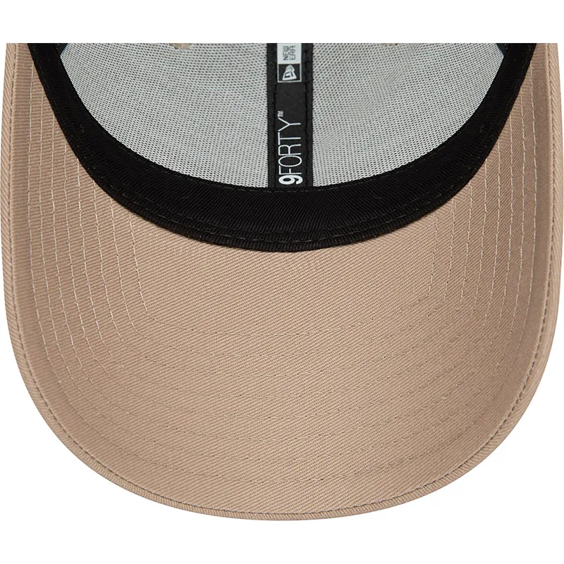 kasketter-buet-beige-snapback-9forty-seasonal-fra-red-bull-racing-formula-1-af-new-era