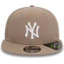 new-york-yankees-mlb-9fifty-repreve-brun-snapback-fladskaerm-kasket-fra-new-era