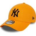 justerbar-orange-buet-cap-med-sort-logo-9forty-league-essential-fra-new-york-yankees-mlb-fra-new-era