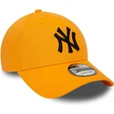 justerbar-orange-buet-cap-med-sort-logo-9forty-league-essential-fra-new-york-yankees-mlb-fra-new-era