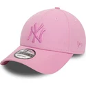 new-era-new-york-yankees-mlb-9forty-league-essential-justerbar-lyserod-buet-kasket-med-lyserodt-logo