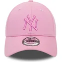 new-era-new-york-yankees-mlb-9forty-league-essential-justerbar-lyserod-buet-kasket-med-lyserodt-logo