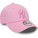 new-era-new-york-yankees-mlb-9forty-league-essential-justerbar-lyserod-buet-kasket-med-lyserodt-logo