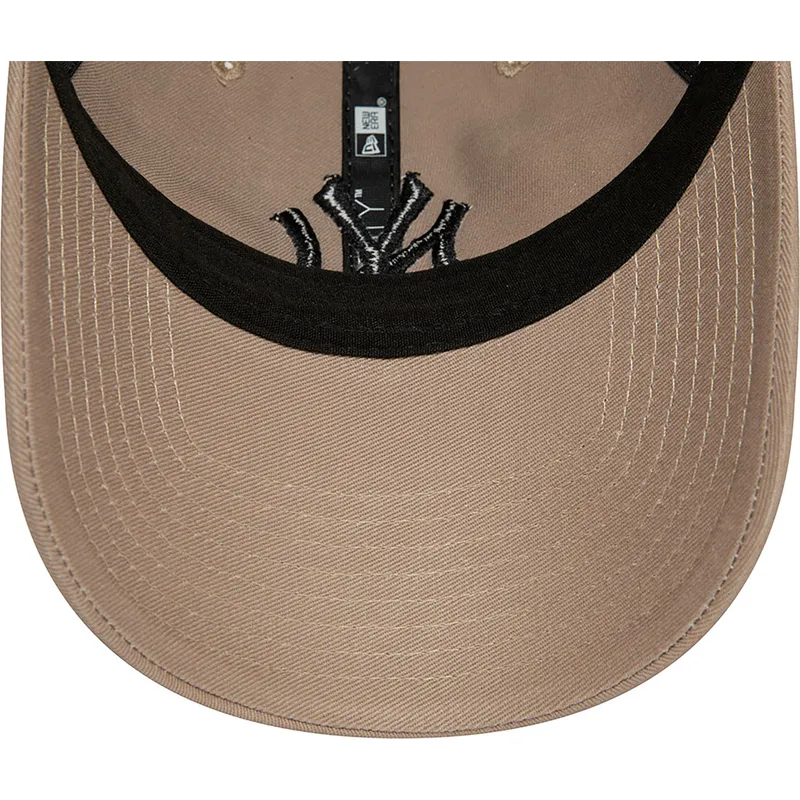 kasketter-buet-brun-justerbar-rem-negro-9twenty-league-essential-fra-new-york-yankees-mlb-af-new-era kasketter-buet-brun-justerbar-rem-negro-9twenty-league-essential-fra-new-york-yankees-mlb-af-new-era