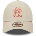 buet-beige-justerbar-9forty-team-outline-kasket-fra-new-york-yankees-mlb-fra-new-era