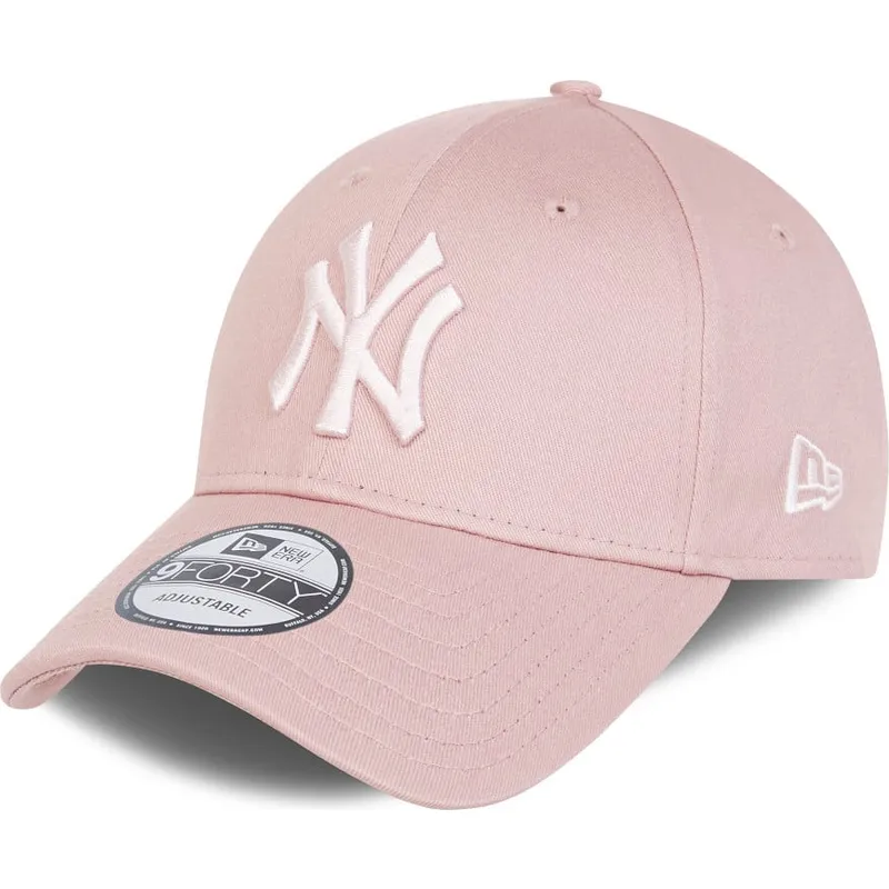 lyserod-justerbar-buet-kasket-med-lyserodt-logo-9forty-league-essential-fra-new-york-yankees-mlb-fra-new-era