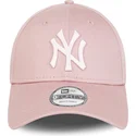 new-era-new-york-yankees-mlb-9forty-league-essential-justerbar-rosa-kasket-med-buet-skygge-og-rosa-logo