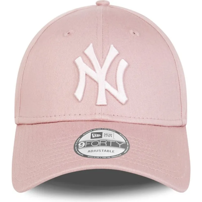 lyserod-justerbar-buet-kasket-med-lyserodt-logo-9forty-league-essential-fra-new-york-yankees-mlb-fra-new-era