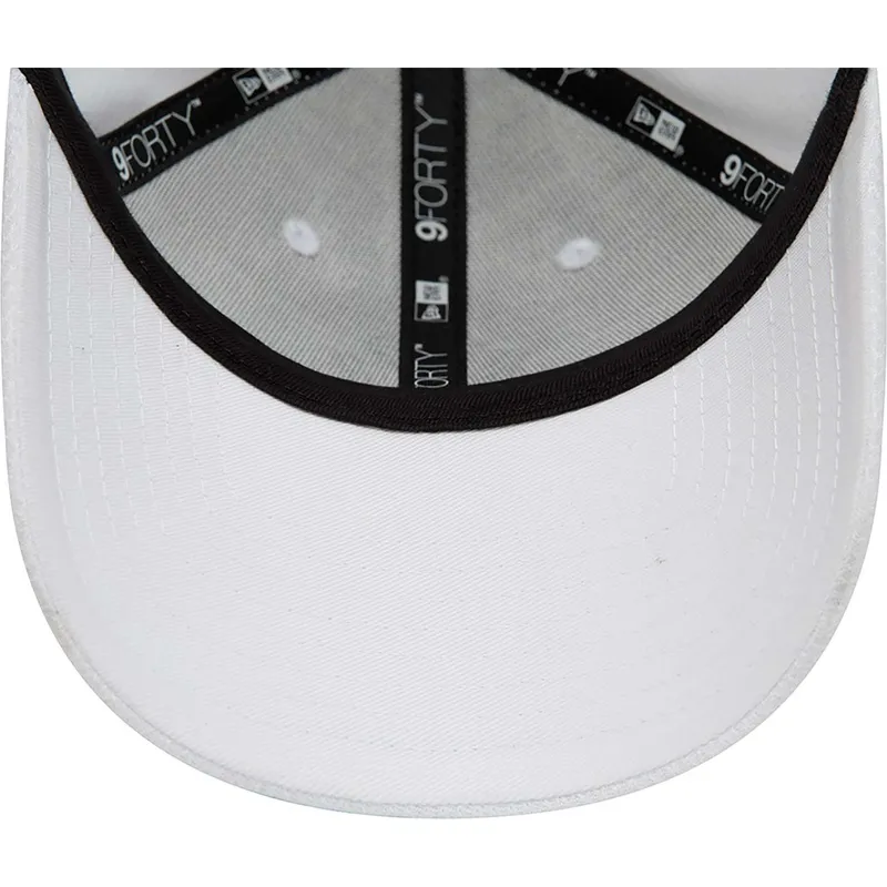 hvid-justerbar-kurvet-kasket-9forty-diamond-era-essential-fra-new-york-yankees-mlb-fra-new-era