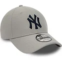 kasketter-buet-gra-justerbar-rem-9forty-diamond-era-essential-fra-new-york-yankees-mlb-af-new-era