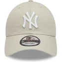 buet-beige-justerbar-kasket-9twenty-league-essential-fra-new-york-yankees-mlb-fra-new-era
