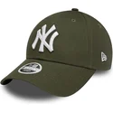 gron-justerbar-curved-kasket-til-kvinder-9forty-league-essential-fra-new-york-yankees-mlb-fra-new-era