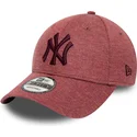 kasketter-buet-rod-justerbar-rem-granate-granate-9forty-jersey-essential-fra-new-york-yankees-mlb-af-new-era