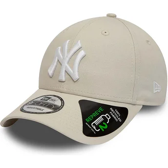 Beige justerbar 9FORTY REPREVE League Essential buet kasket New York Yankees MLB fra New Era