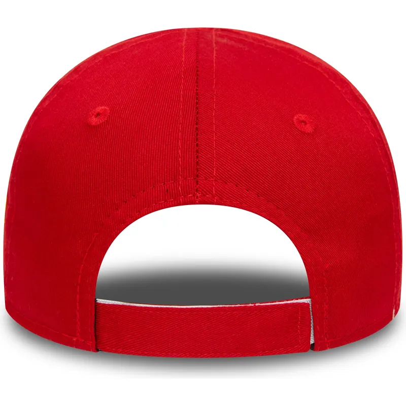 justerbar-rod-buet-kasket-til-born-9forty-med-silvestre-fra-looney-tunes-fra-new-era