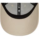 beige-justerbar-9forty-league-essential-kasket-med-buet-skygge-fra-chicago-white-sox-mlb-af-new-era