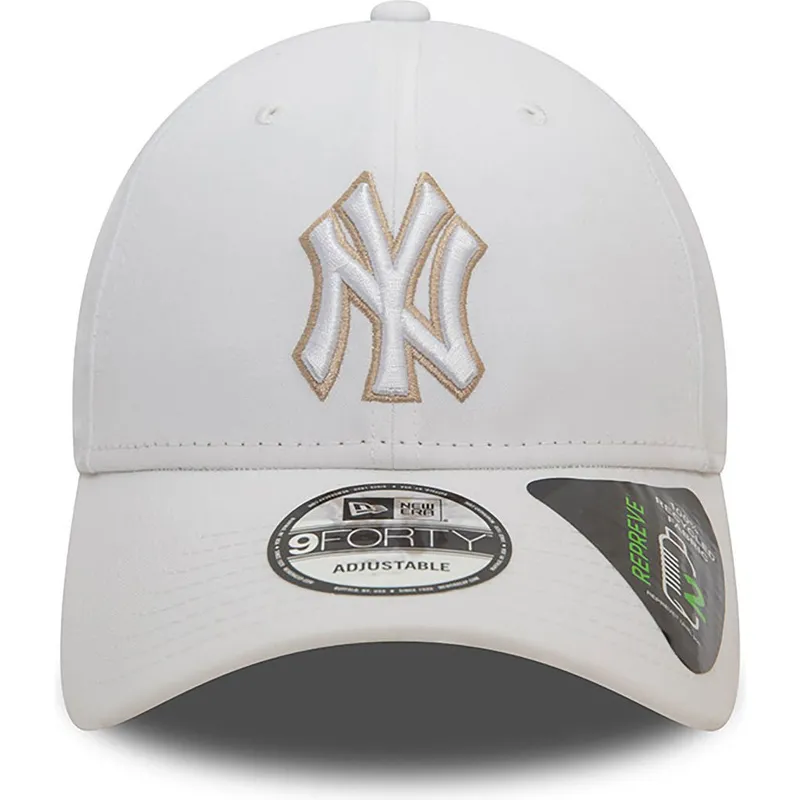 hvid-justerbar-buet-kasket-9forty-repreve-outline-fra-new-york-yankees-mlb-fra-new-era