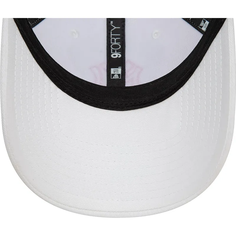 kasketter-buet-hvid-justerbar-rem-rosa-9forty-team-outline-fra-new-york-yankees-mlb-af-new-era kasketter-buet-hvid-justerbar-rem-rosa-9forty-team-outline-fra-new-york-yankees-mlb-af-new-era