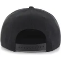 sort-flad-snapback-kasket-med-sort-chicago-white-sox-mlb-logo-fra-47-brand-sure-shot