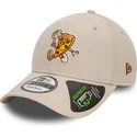 beige-buet-justerbar-9forty-repreve-basketball-pizza-kasket-fra-new-era