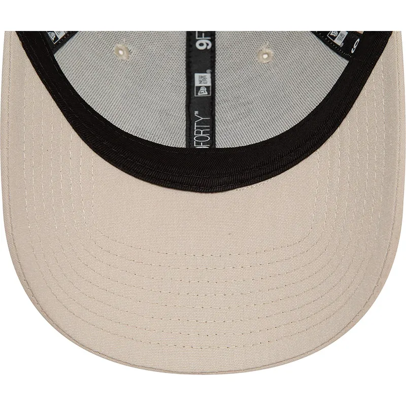 buet-beige-justerbar-kasket-9forty-repreve-basketball-pizza-fra-new-era