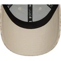 buet-beige-justerbar-kasket-til-kvinder-9forty-monogram-fra-new-york-yankees-mlb-fra-new-era
