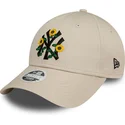 new-era-new-york-yankees-mlb-9forty-floral-beige-justerbar-kvindekasket-med-buet-skygge