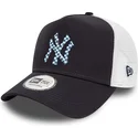 trucker-kasket-marinebla-og-hvid-a-frame-seasonal-infill-fra-new-york-yankees-mlb-fra-new-era
