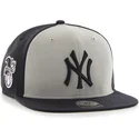 sort-og-hvid-snapback-kasket-fra-new-york-yankees-mlb-sure-shot-fra-47-brand
