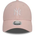 justerbar-pink-buet-kasket-til-kvinder-9forty-linen-new-york-yankees-mlb-fra-new-era
