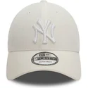 new-era-new-york-yankees-mlb-9forty-hvid-justerbar-kasket-med-hvidt-logo-i-linned