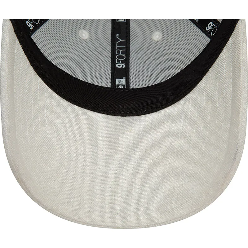 kasketter-buet-hvid-justerbar-rem-9forty-linen-fra-new-york-yankees-mlb-af-new-era