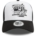 hvid-og-sort-trucker-kasket-a-frame-graphic-fra-hot-dog-new-york-af-new-era