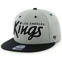 gra-snapback-cap-med-flad-skygge-og-los-angeles-kings-nhl-bogstavlogo-fra-47-brand